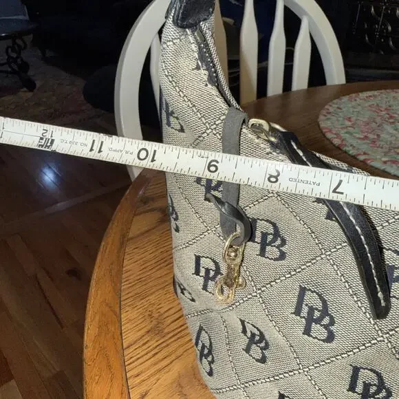 DOONEY & BOURKE SIGNATURE CLOTH & LEATHER SMALL HOBO BUCKET HANDBAG *NICE* - Picture 13 of 14